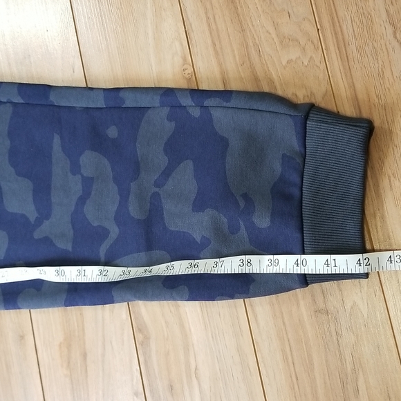 Calvin Klein joggers XL - Picture 7 of 11